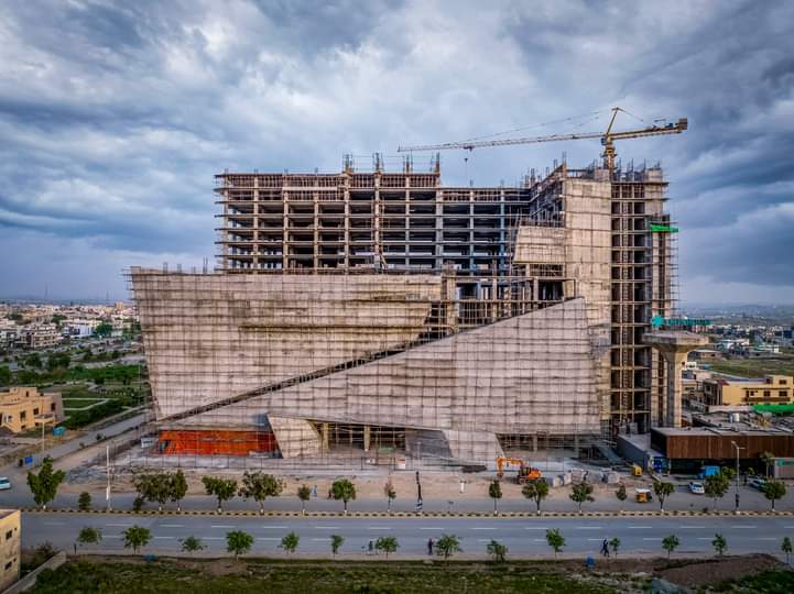 J7 Emporium | Sector B-17